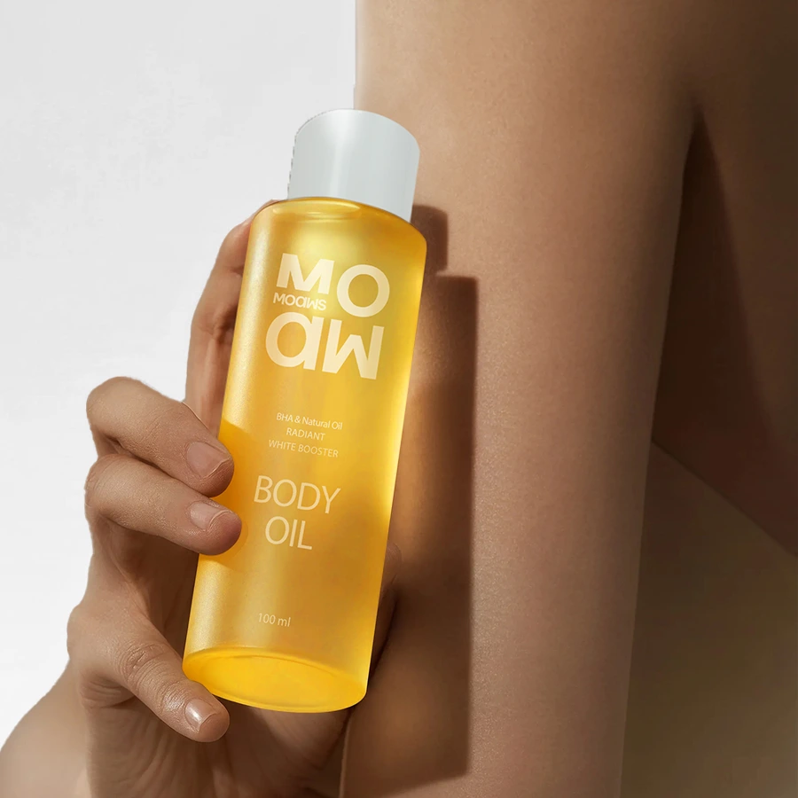 Body Oil MOAW MOAWS trên tay